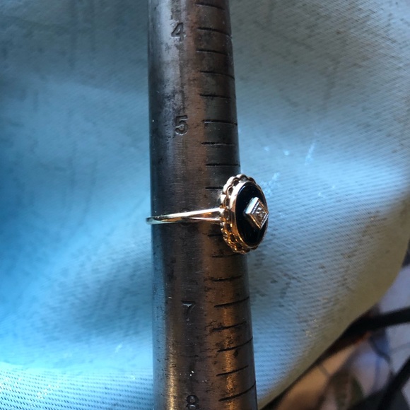 Vintage 10k Black and Gold Ring - Picture 9 of 9